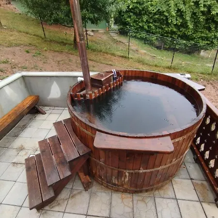 Tiny Estate Covasna - - Rotwild Family Bicfalau