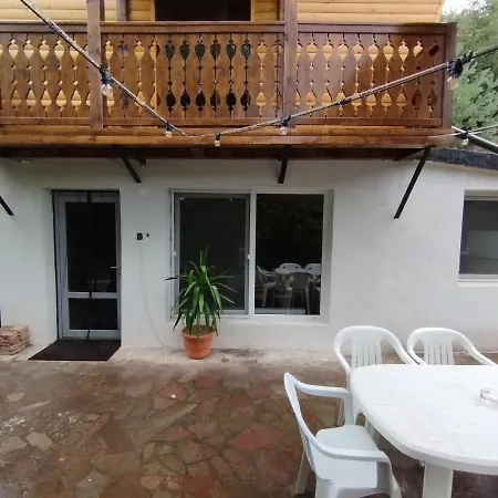 Tiny Estate Covasna - - Rotwild Family Holiday home Bicfalau
